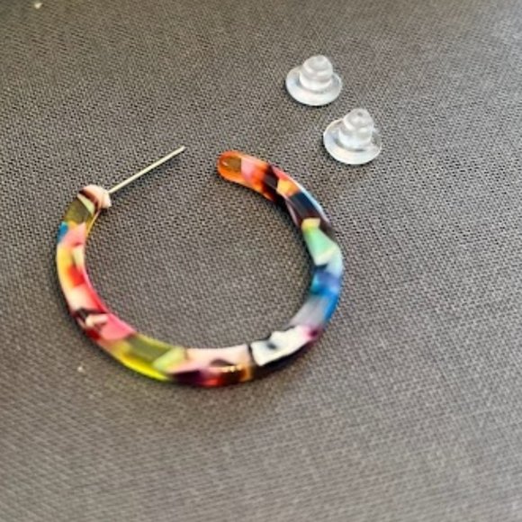 Hoop Earrings - Minimalist Colorful medium size - Picture 5 of 5